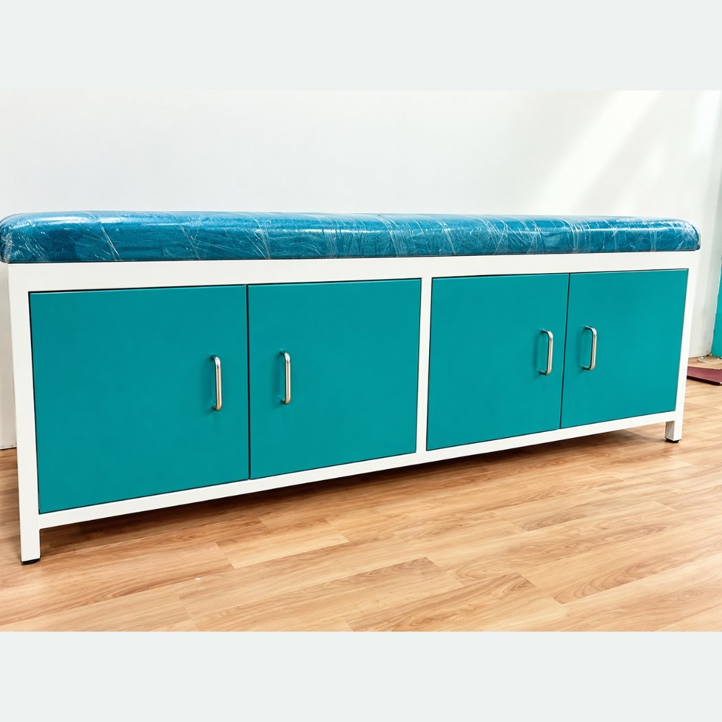 Sitting Bench With Storage